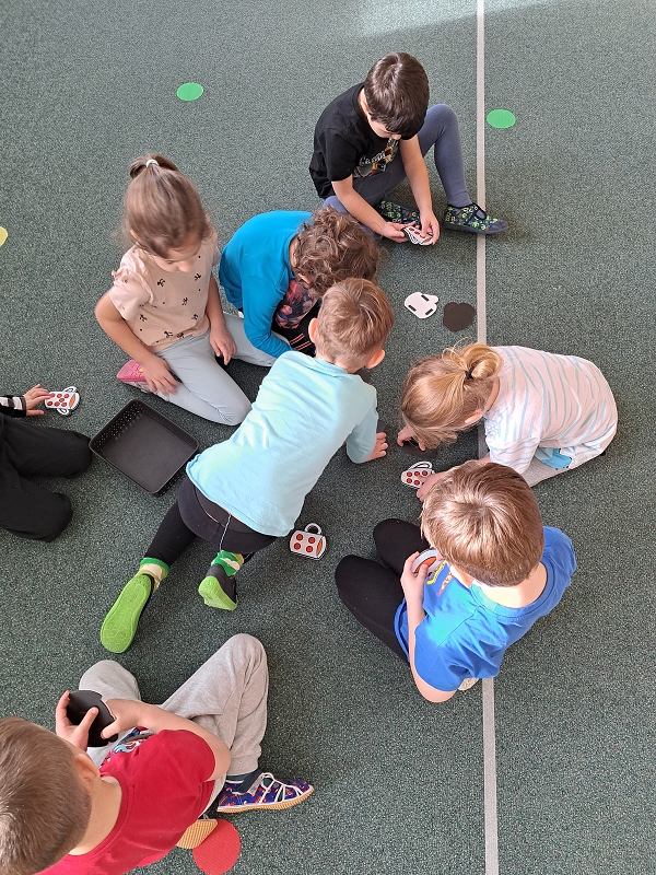 Hrajeme si na řemesla ve třídě Veverek