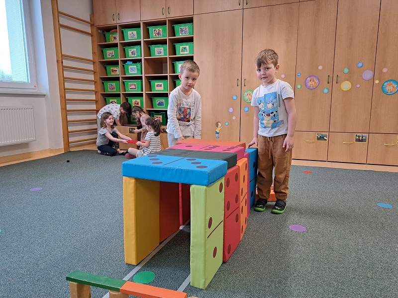 Hrajeme si na řemesla ve třídě Veverek