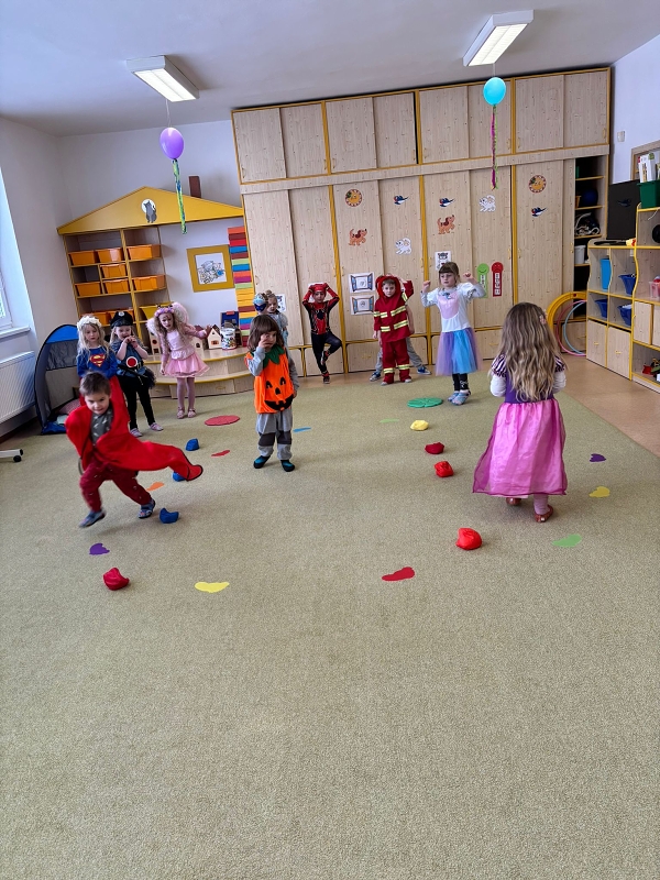 Masopustní a karnevalové veselí v Kočičkách