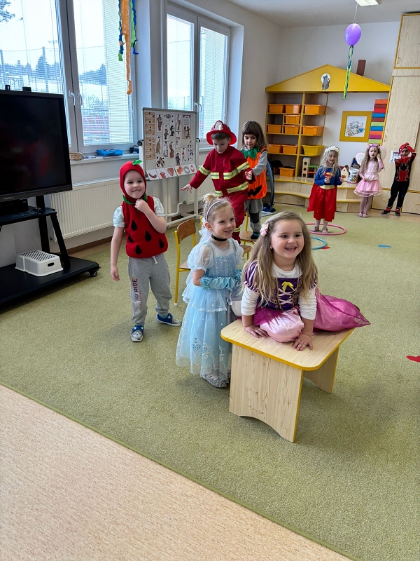 Masopustní a karnevalové veselí v Kočičkách