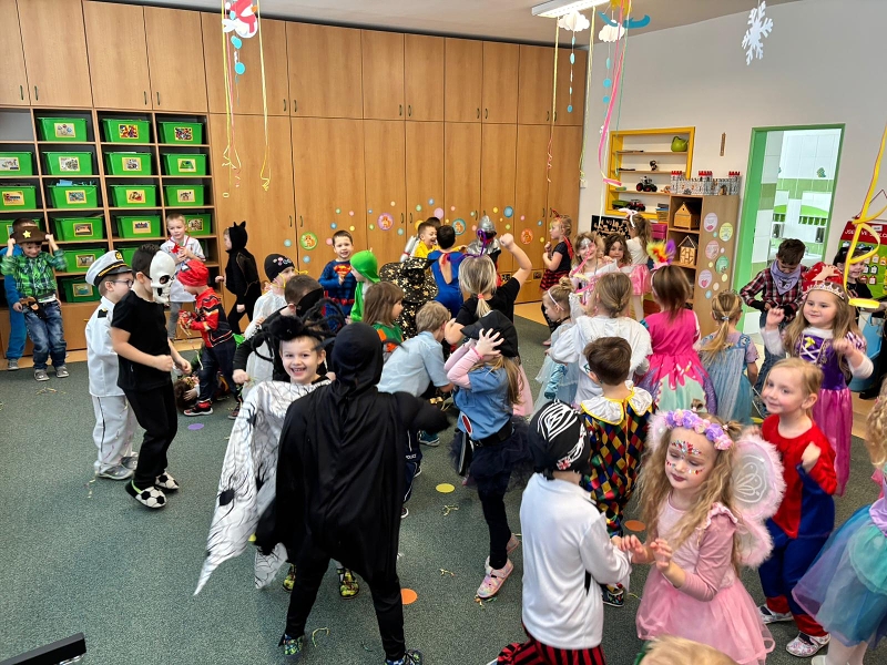 Společný karneval v MŠ Pohádka