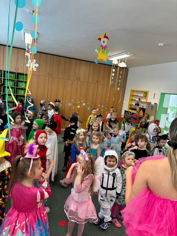 Společný karneval v MŠ Pohádka