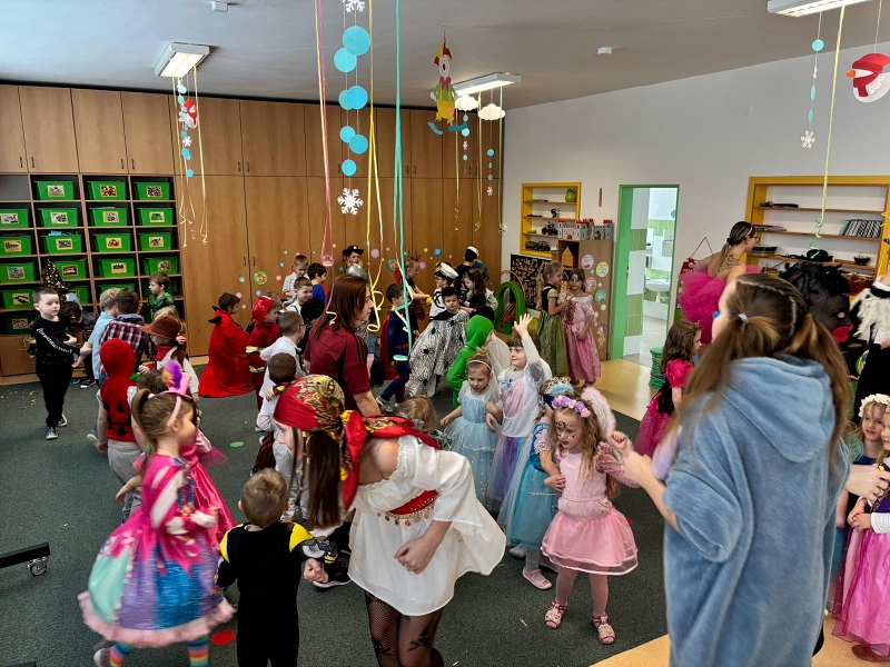 Společný karneval v MŠ Pohádka