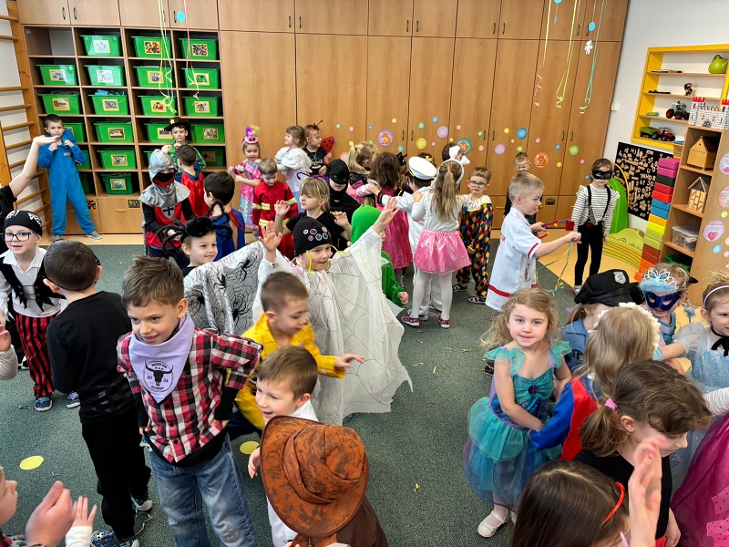 Společný karneval v MŠ Pohádka