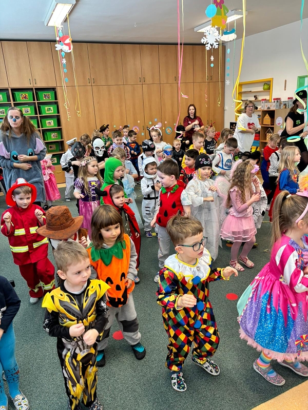 Společný karneval v MŠ Pohádka