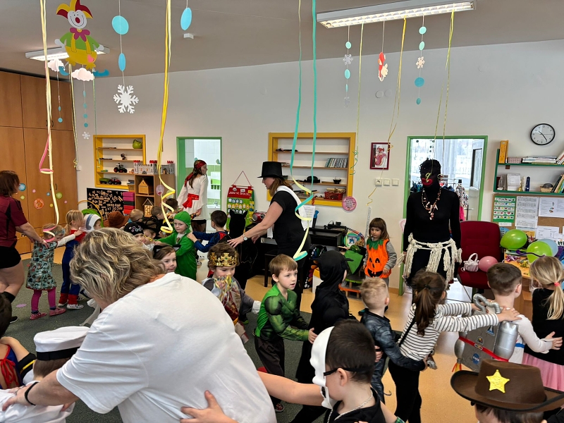Společný karneval v MŠ Pohádka