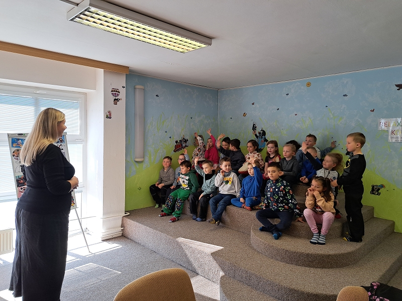 Návštěva knihovny se třídou Veverek