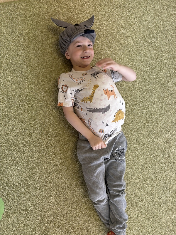 Kočičky hrají pohádku O neposlušných kůzlátkách