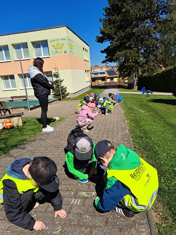 Čarodějný týden ve třídě Veverek