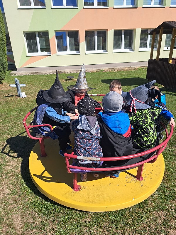 Čarodějný týden ve třídě Veverek
