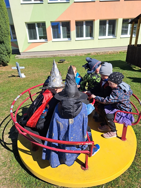 Čarodějný týden ve třídě Veverek