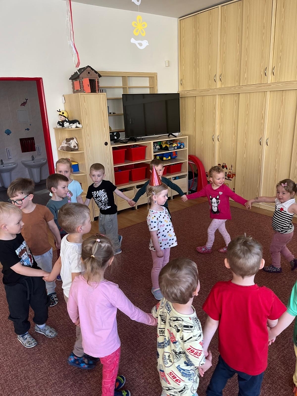 Oslavy narozenin u Broučků