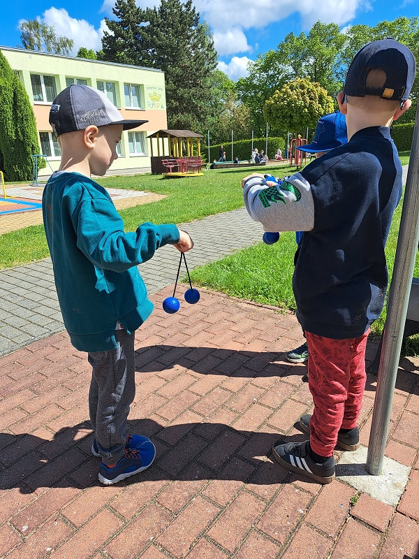 Květnové hrátky ve třídě Veverek