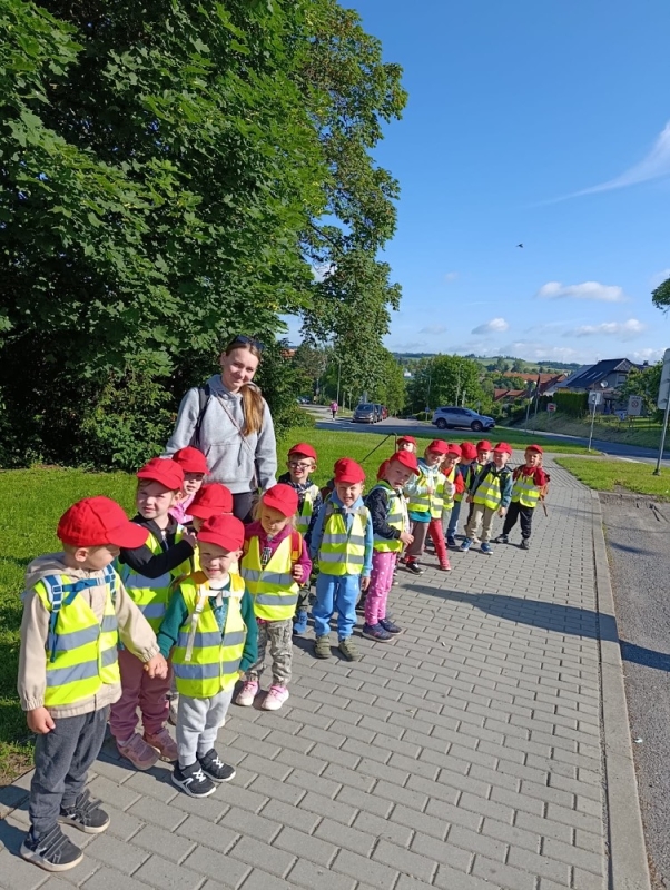 Broučci na výletě vlakem