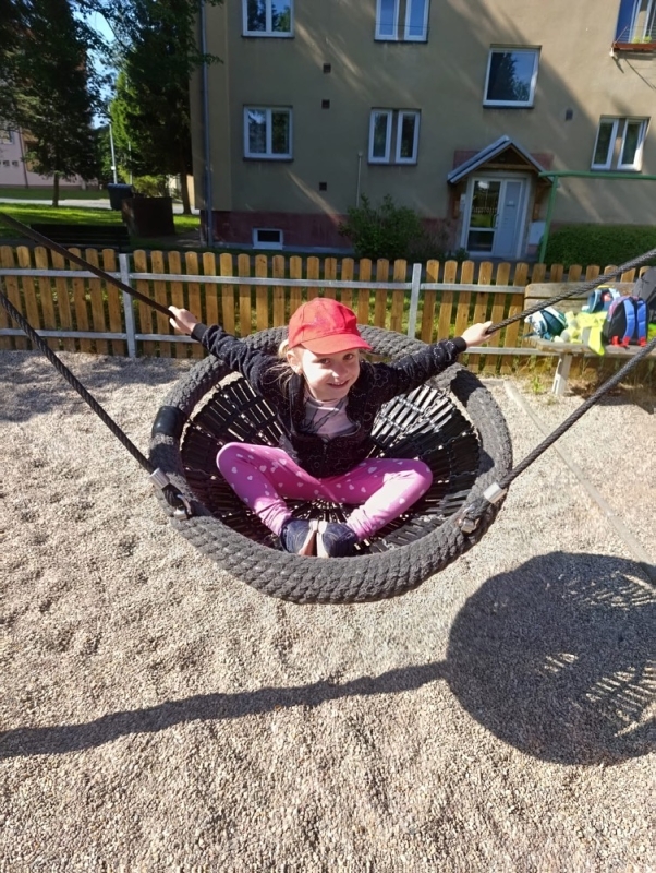 Broučci na výletě vlakem